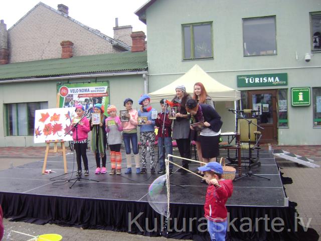 Lietus lāses pieskāriens dzejas dienās Ludzā